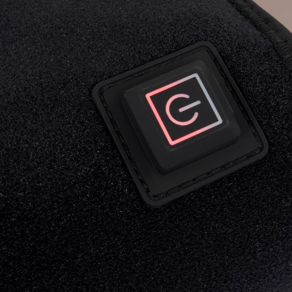 Red M1 mode indicator on Wakelife D03 equine leg wrap