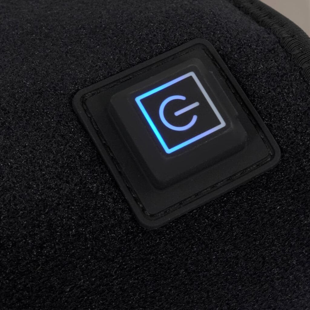 Blue M2 mode indicator on Wakelife D03 equine leg wrap